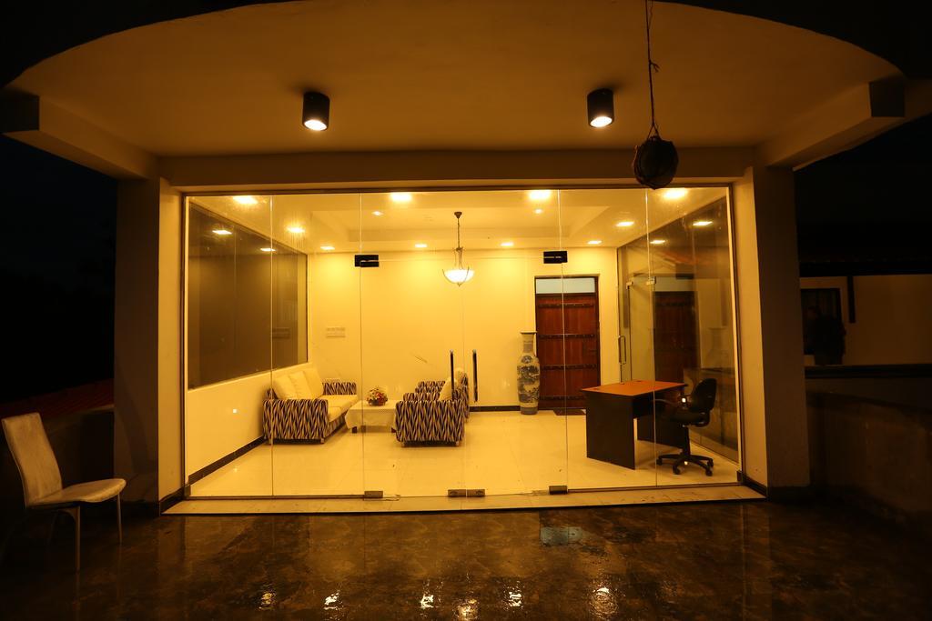 فندق The Grand باندارافيلا المظهر الخارجي الصورة
